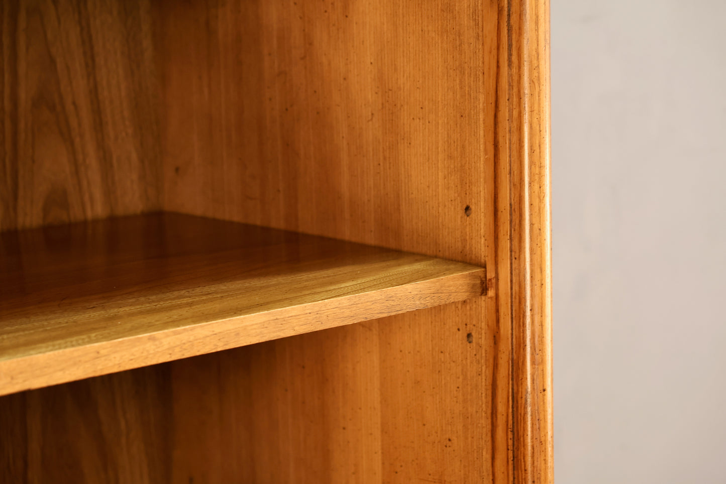 Slim Stanley Speckled 4-Door Wall Unit