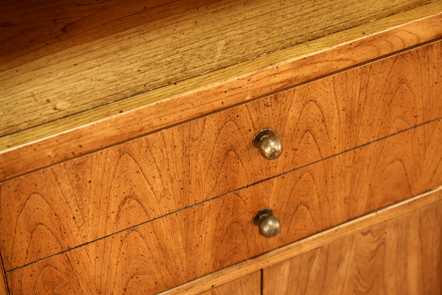 Slim Stanley Speckled 4-Door Wall Unit