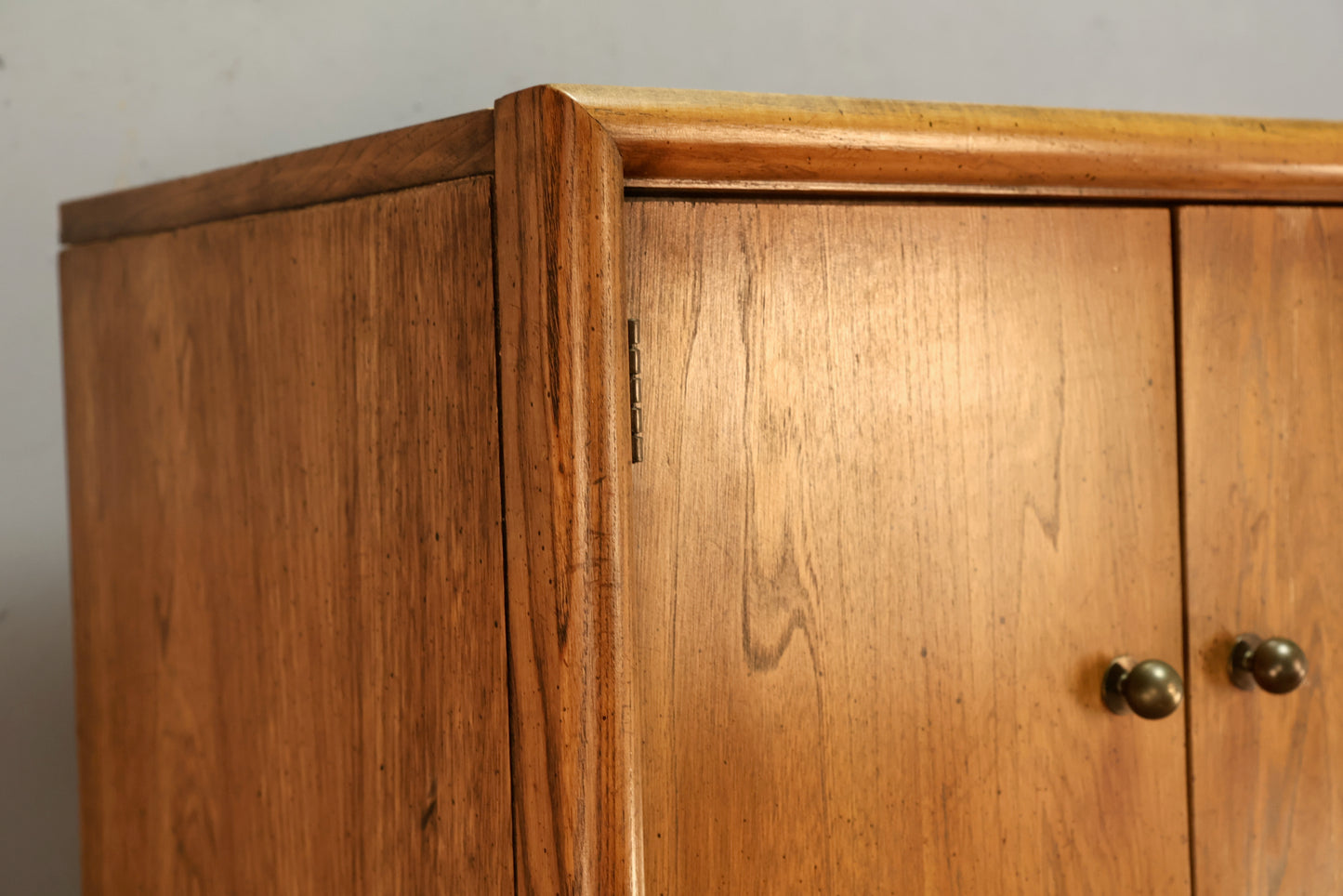 Slim Stanley Speckled 4-Door Wall Unit
