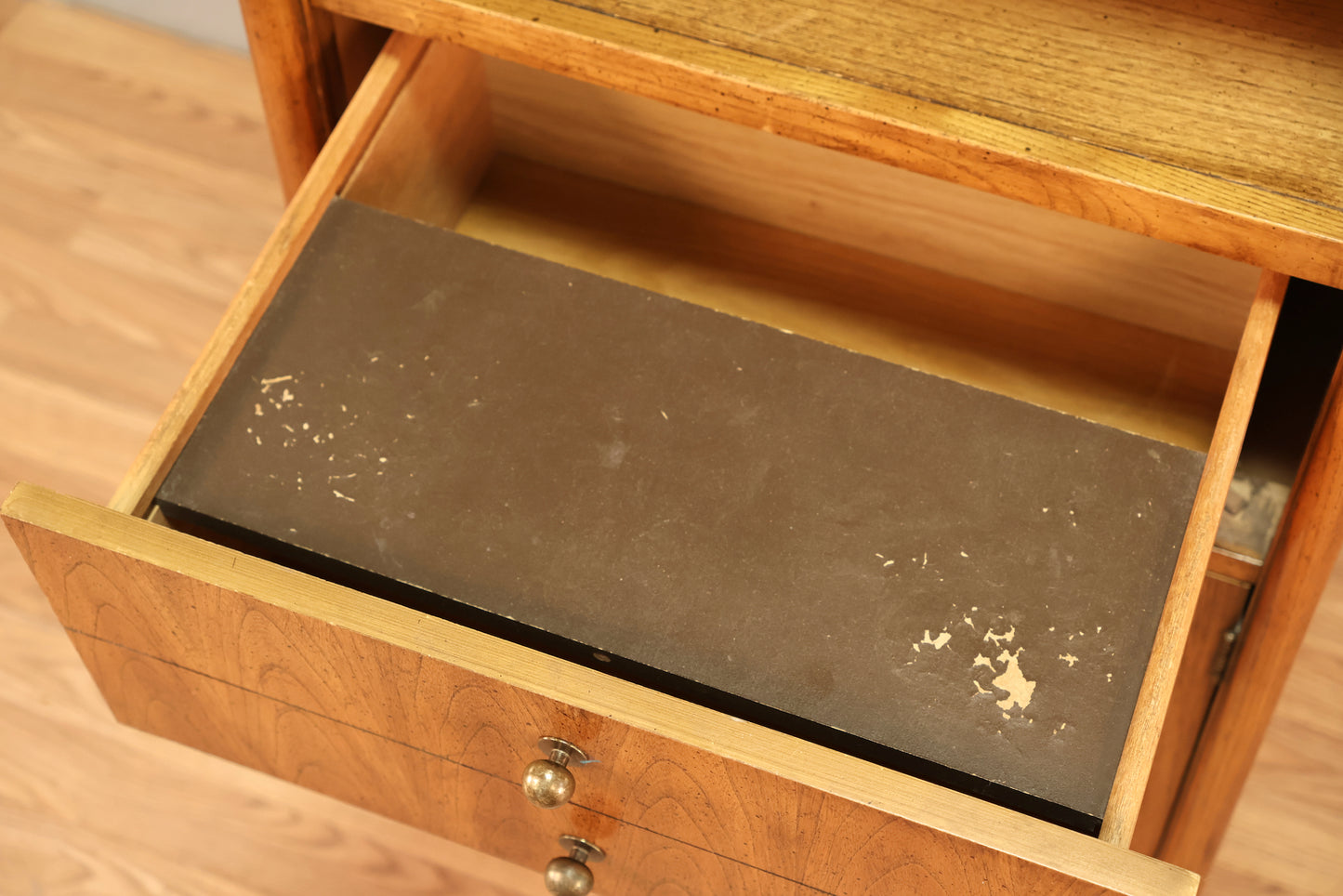 Slim Stanley Speckled 4-Door Wall Unit