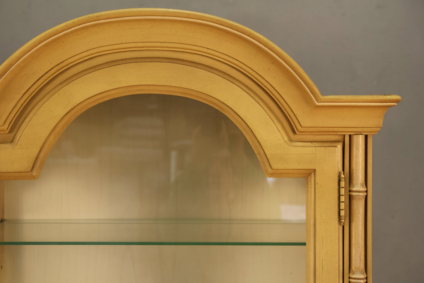 Regency Glass & Yellow Illuminated Display Case