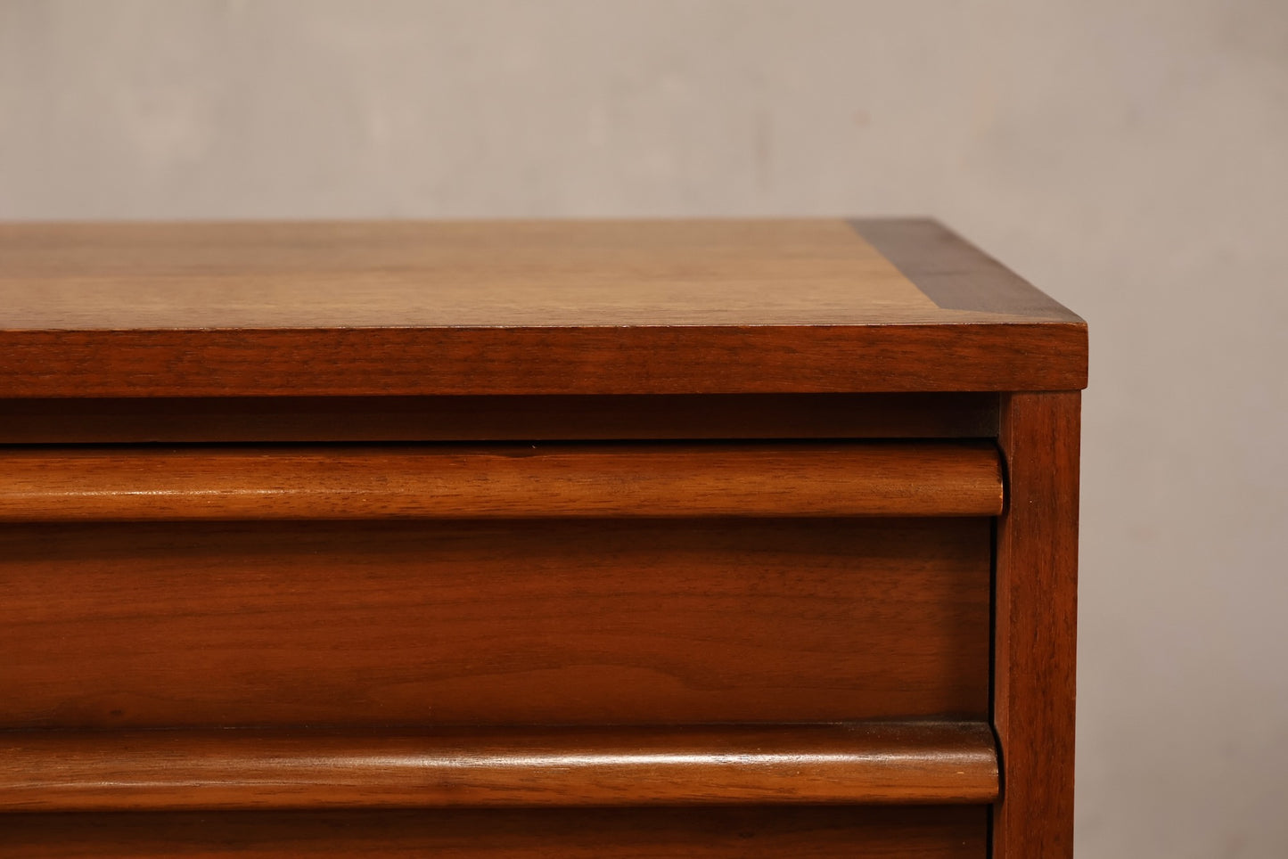 Lane Walnut 1-Drawer Nightstand
