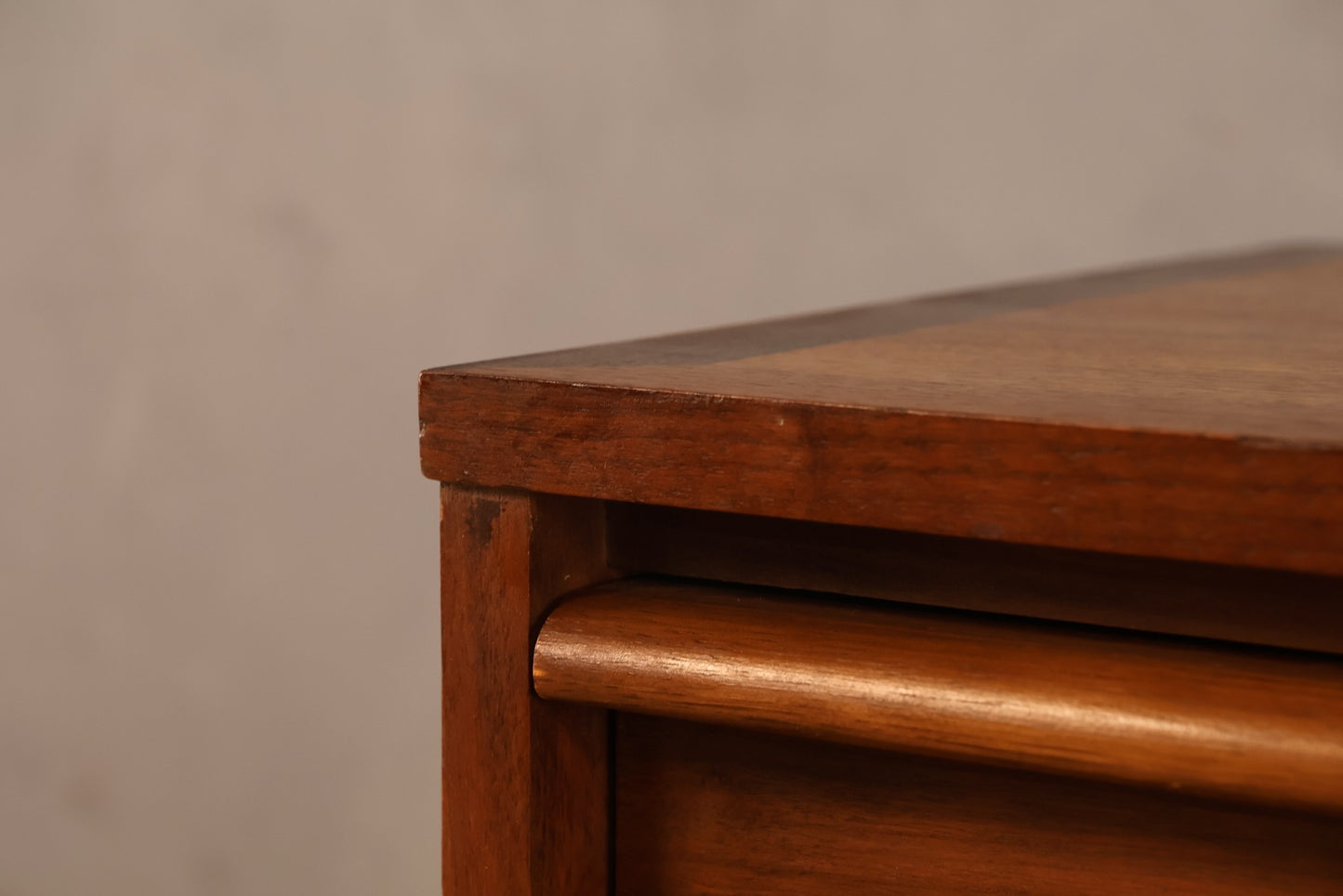 Lane Walnut 1-Drawer Nightstand