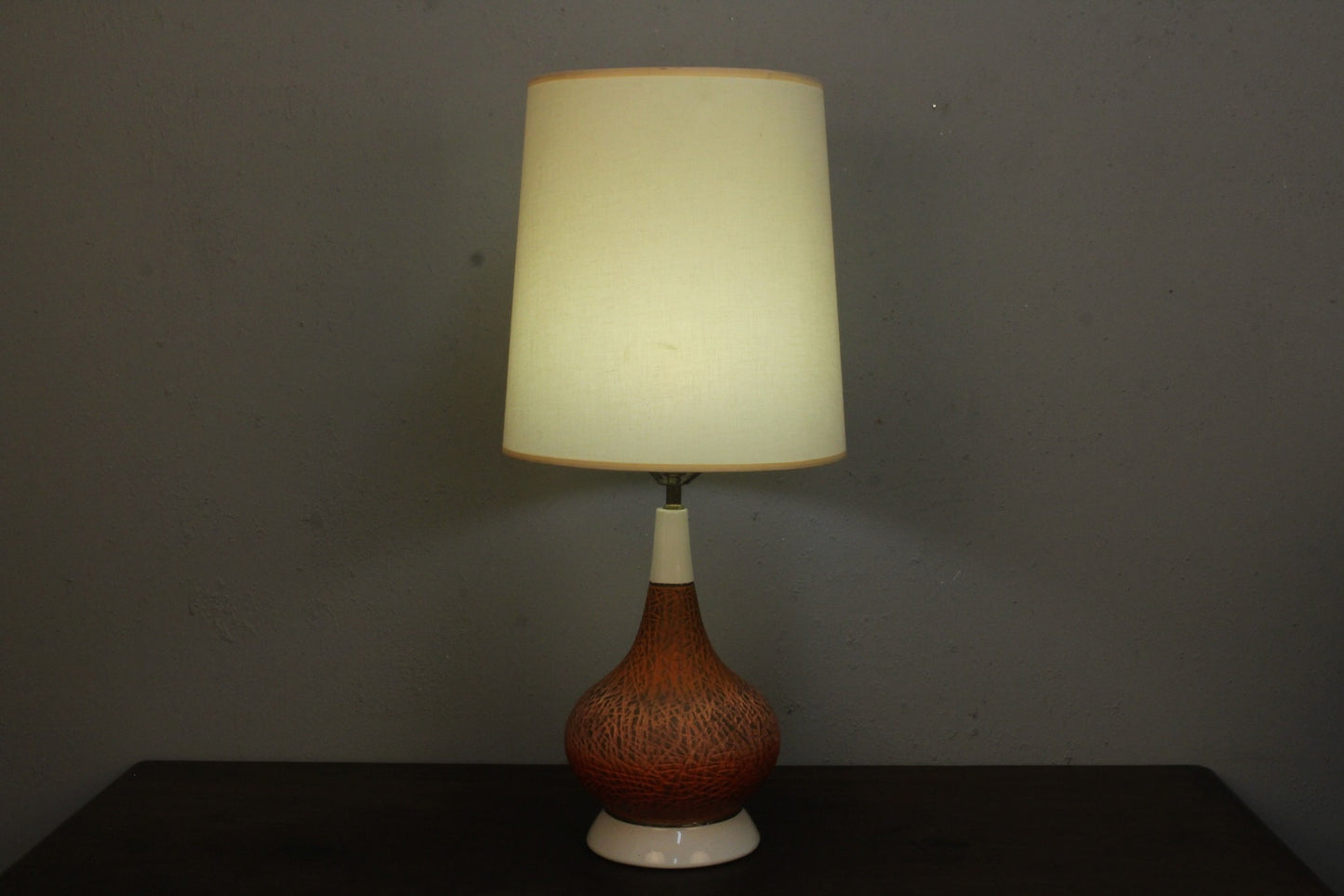 Orange & White Chalkware Table Lamp