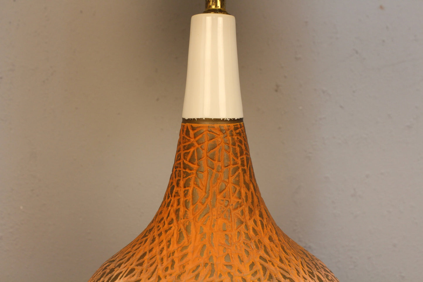 Orange & White Chalkware Table Lamp