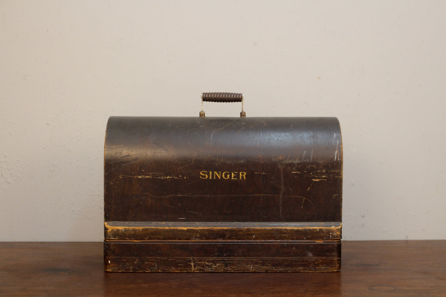 Antique Singer Sewing Machine with Case