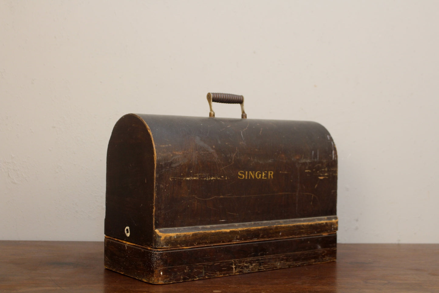 Antique Singer Sewing Machine with Case