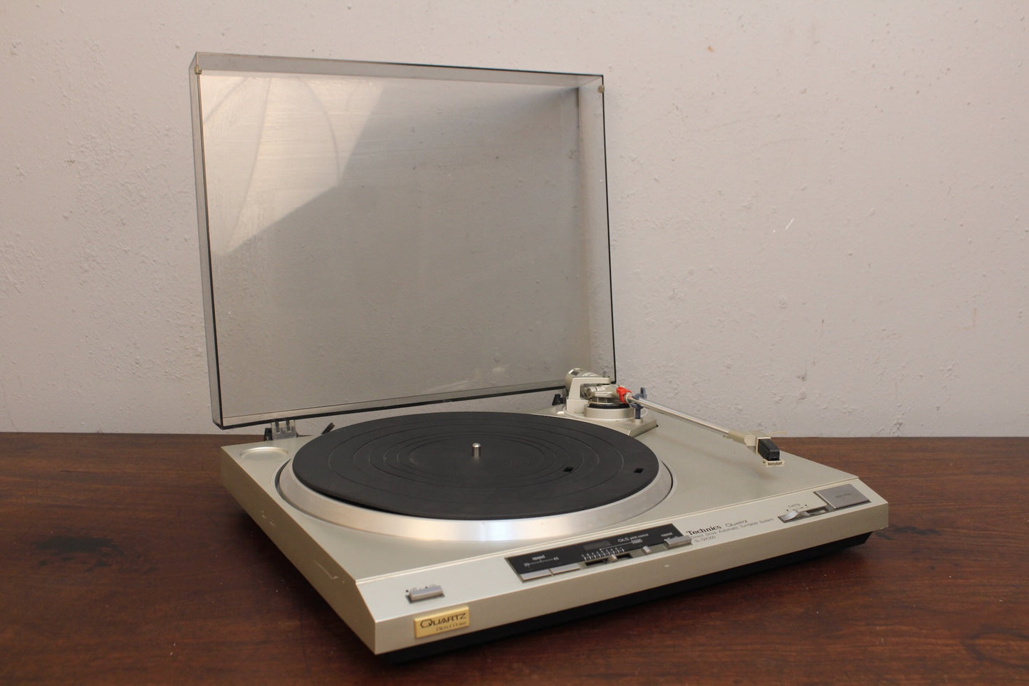 1980s Technics SL-QX300 Turntable