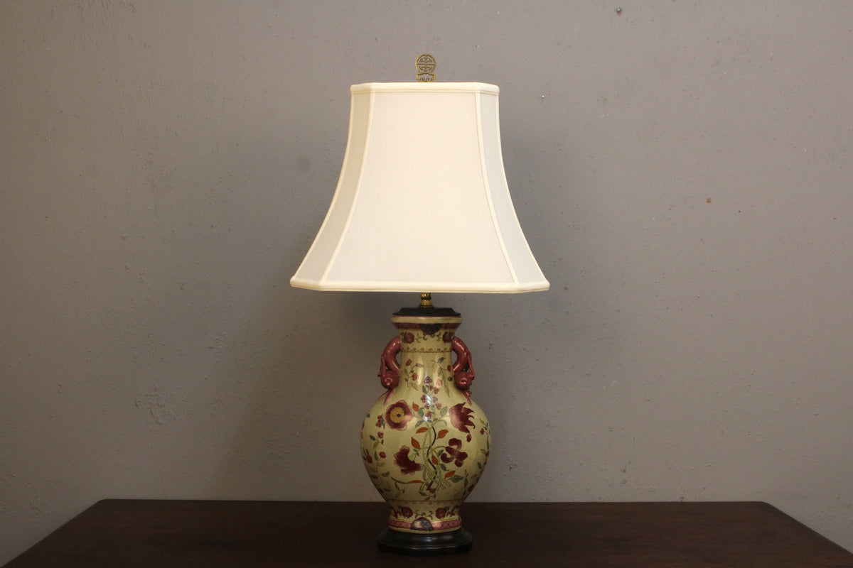 Chinoiserie-Style Floral Table Lamp