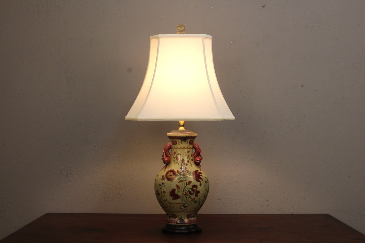 Chinoiserie-Style Floral Table Lamp