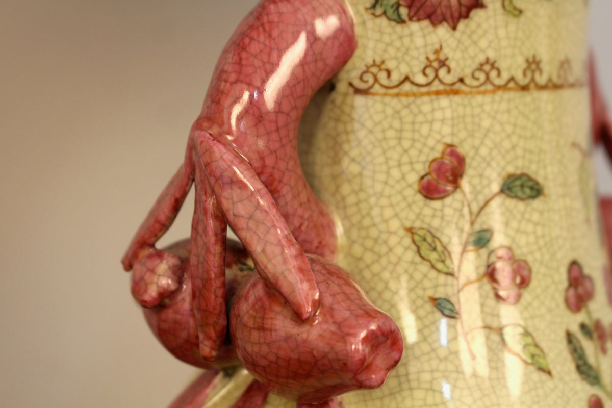 Chinoiserie-Style Floral Table Lamp