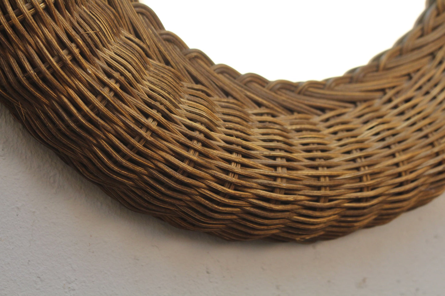 Round Wicker Mirror