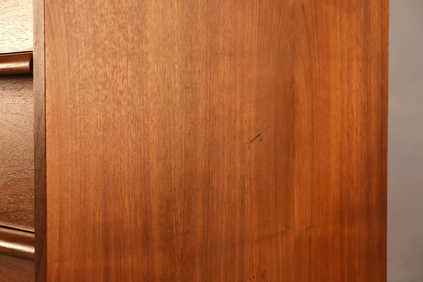 Lane Walnut 9-Drawer Dresser