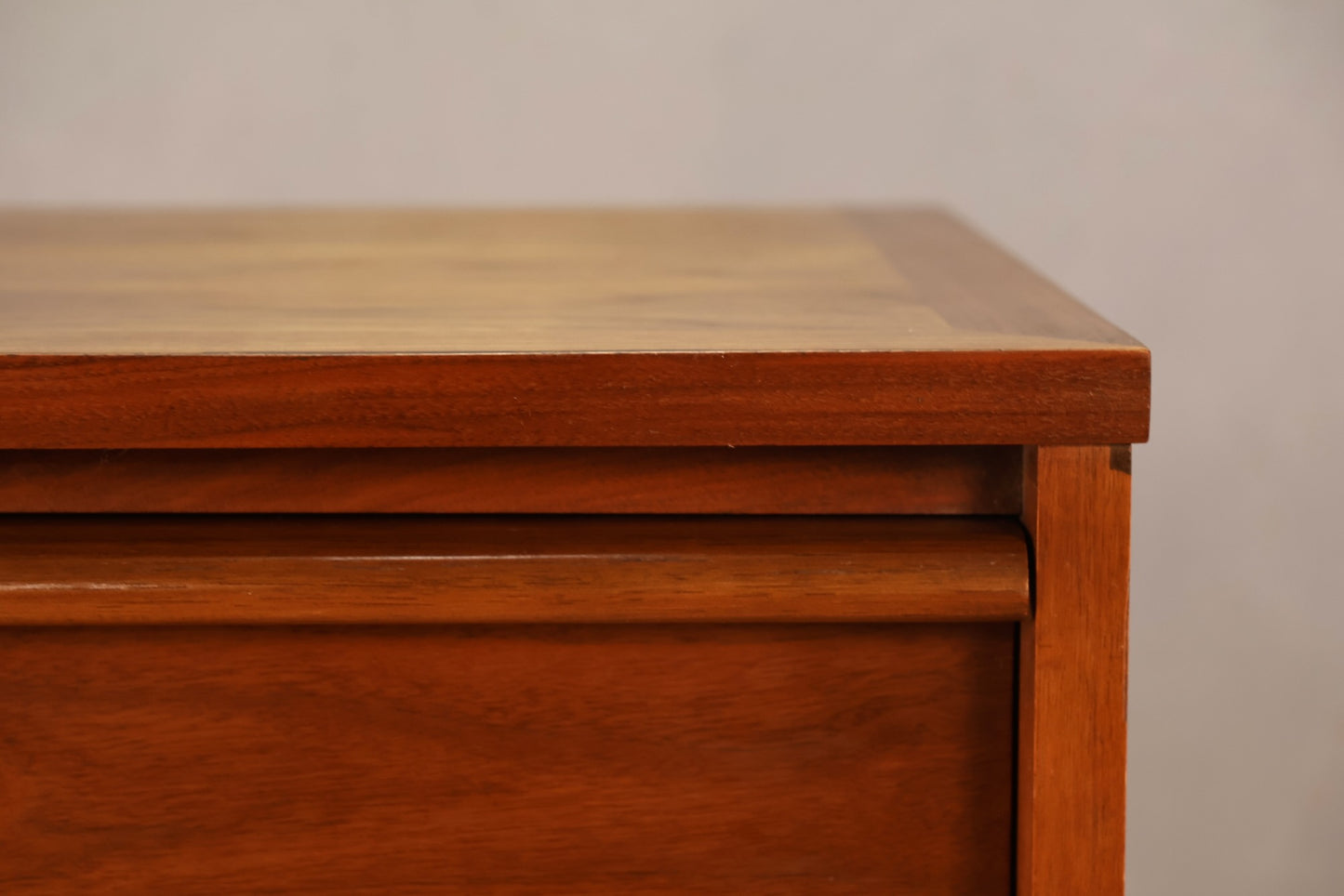 Lane Walnut 5-Drawer Dresser