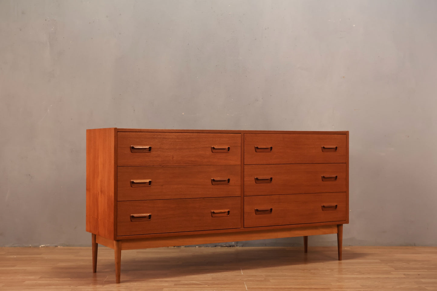 Luxe Teak 6-Drawer Dresser