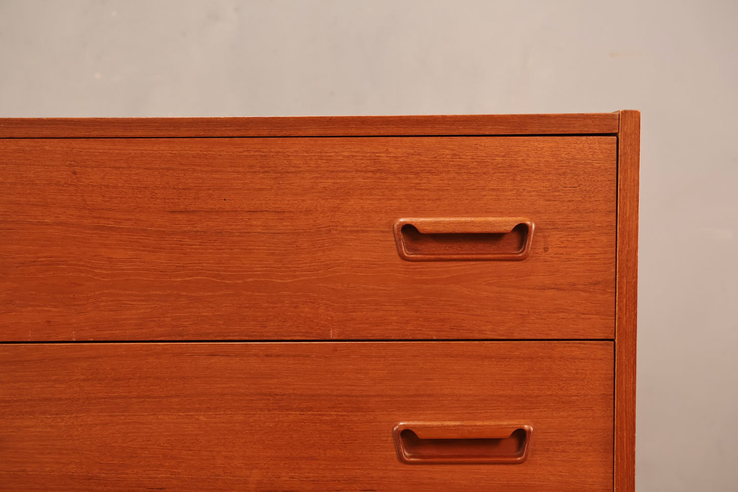 Luxe Teak 6-Drawer Dresser