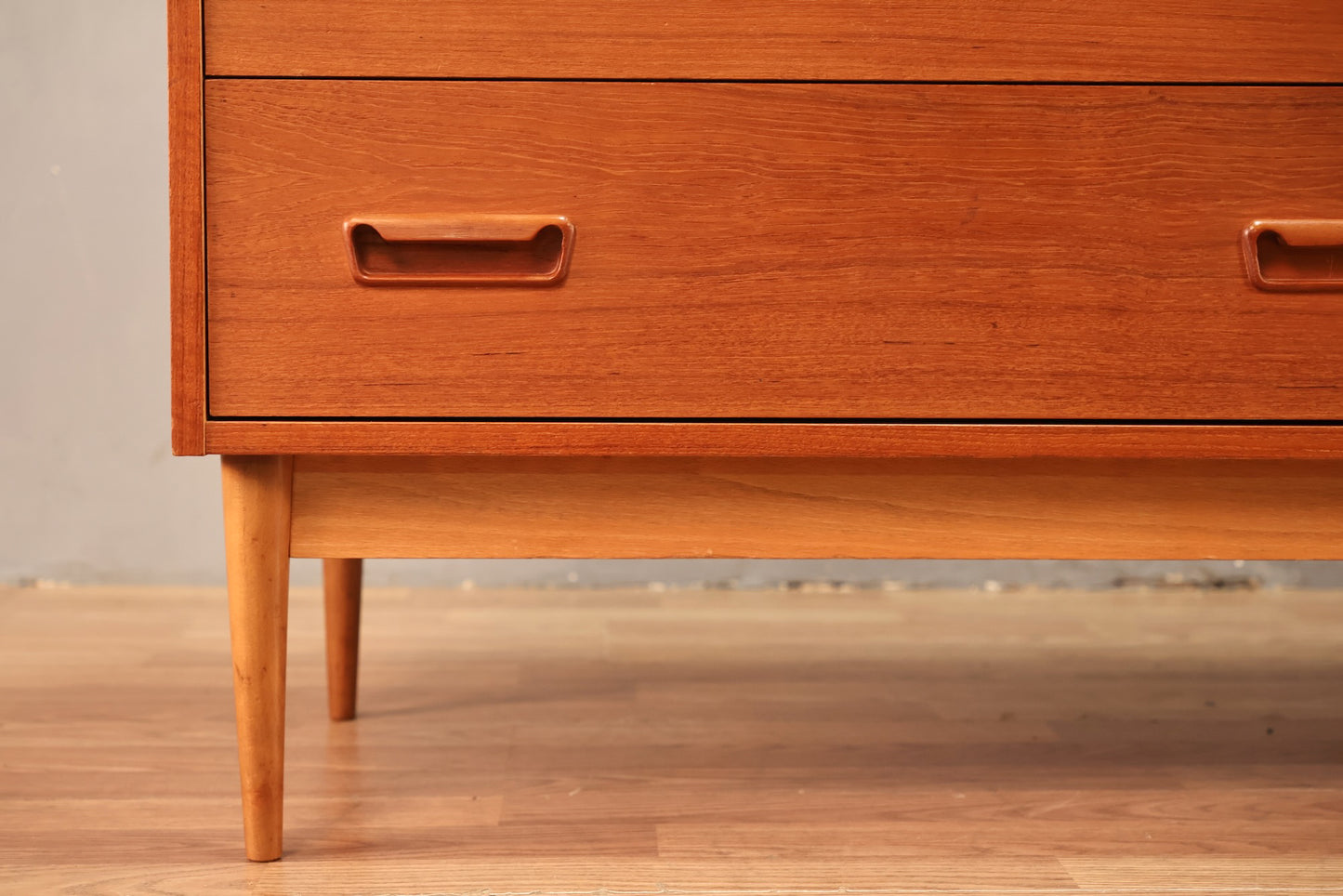 Luxe Teak 6-Drawer Dresser