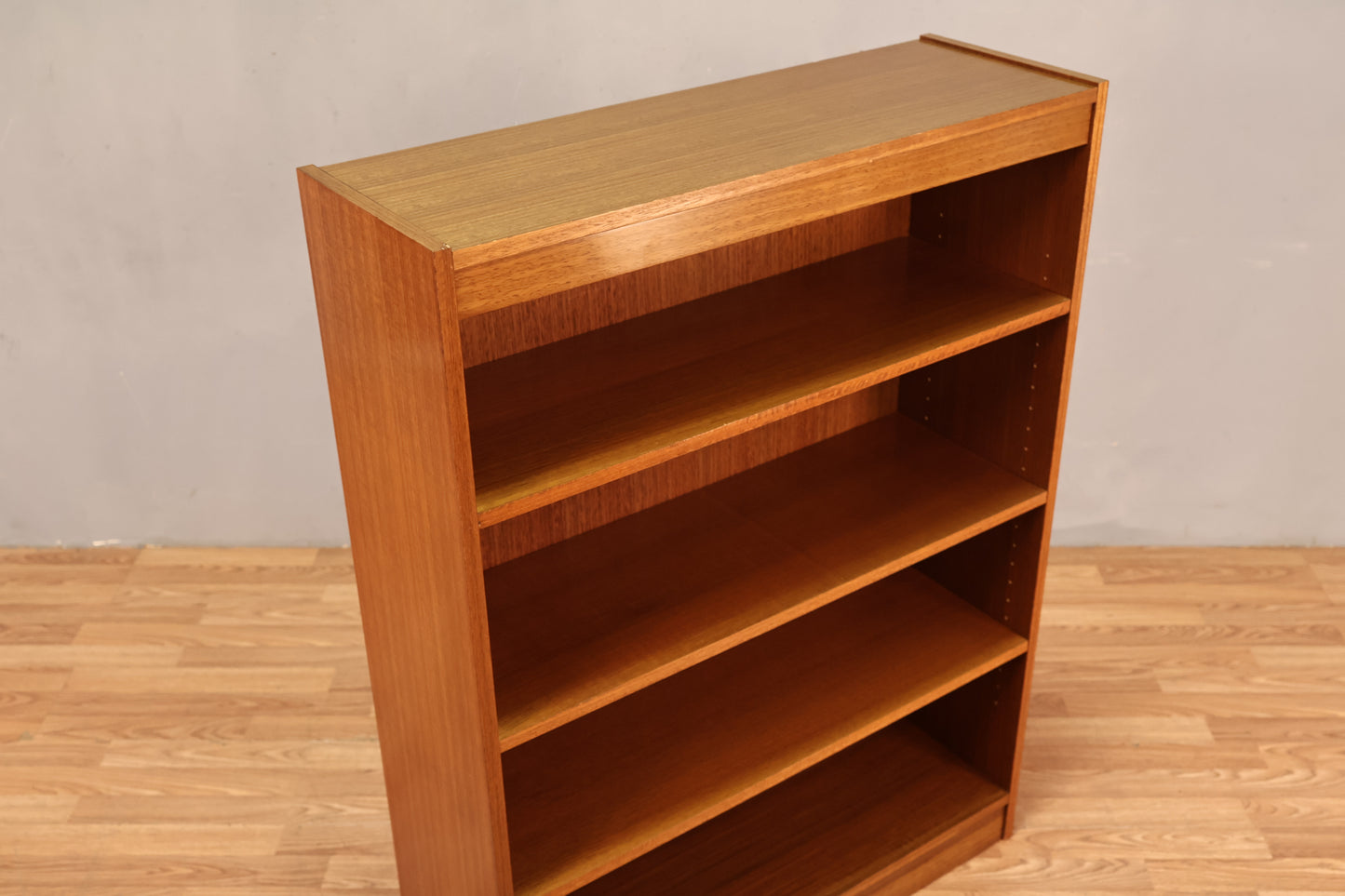 Simple Teak 4-Tier Bookshelf