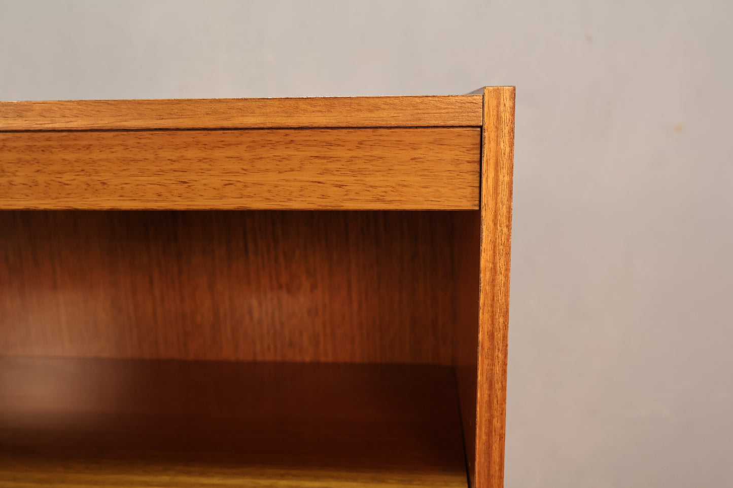 Simple Teak 4-Tier Bookshelf