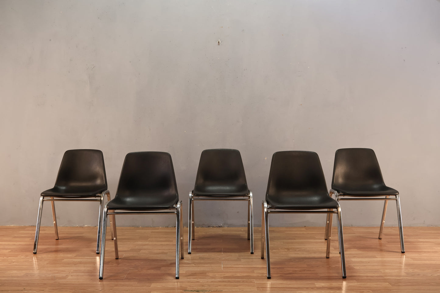 1970s Samsonite Black Shell Chair - ONLINE ONLY