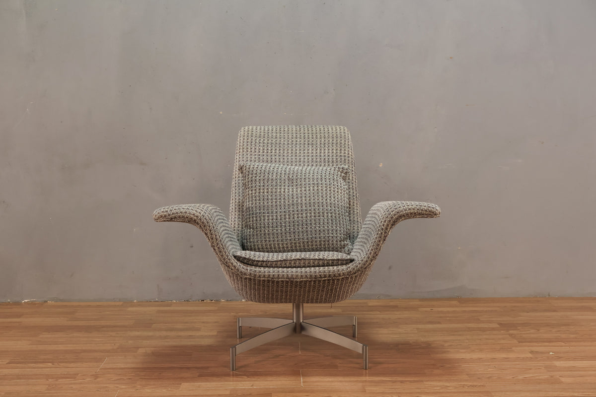 HBF "Dialogue" Wing Lounge Chair