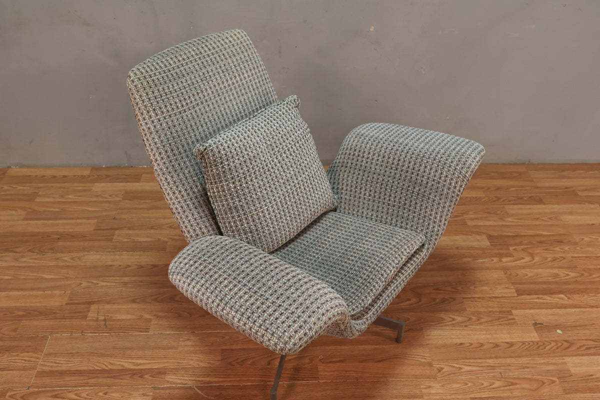 HBF "Dialogue" Wing Lounge Chair