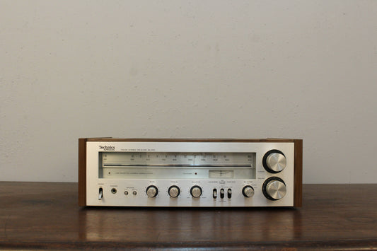 1970s Technics SA-200 Receiver