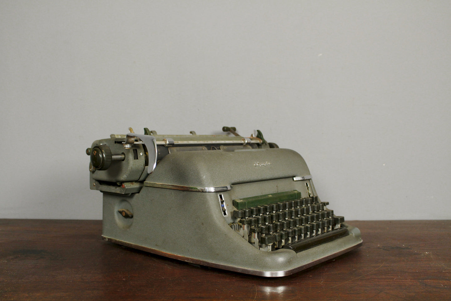 1950s Olympia SG1 Typewriter