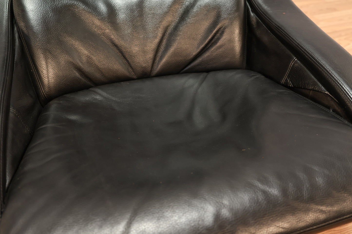 "The Move" Black Leather Lounge Chair