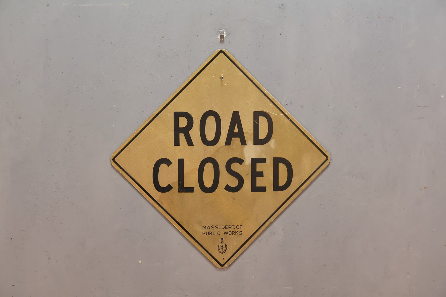 Large "Road Closed" Road Sign