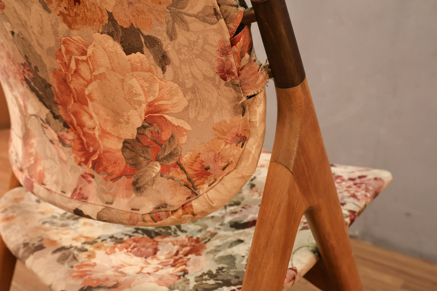 Mid Century Blonde Floral Rocking Chair - ONLINE ONLY