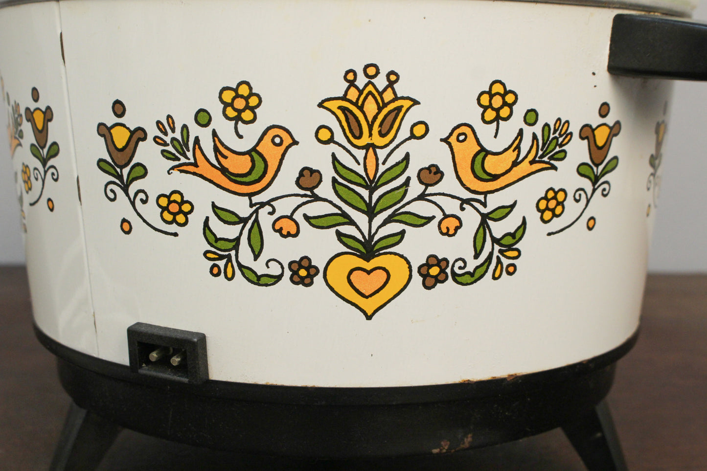 1970s "Flowers & Friends" Crock Pot