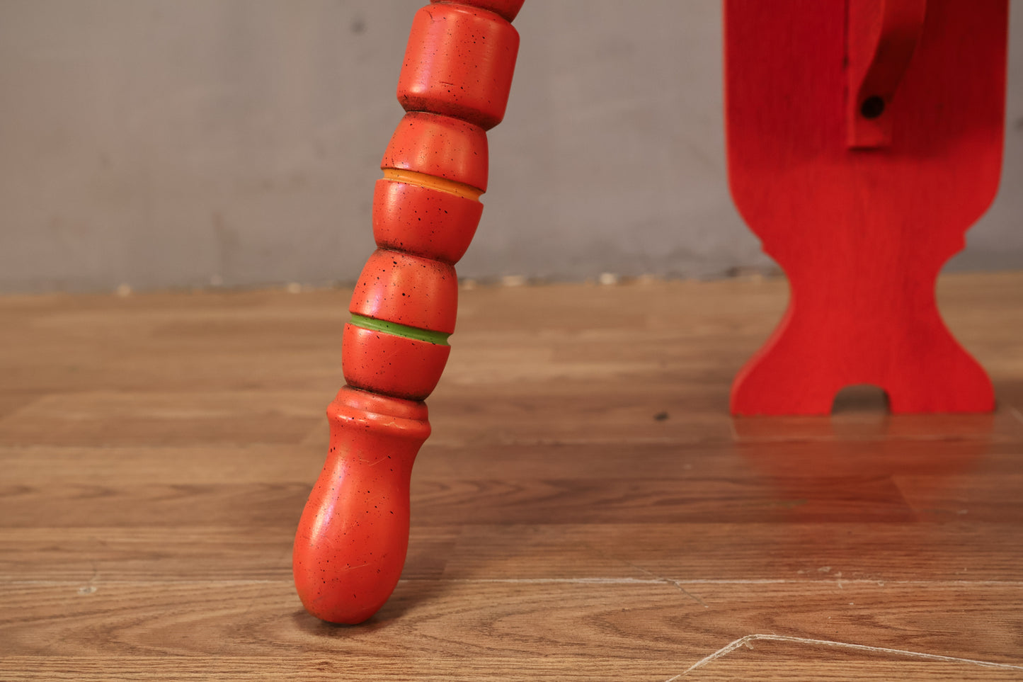Stanley “Olé” Scarlet Birthing Stool