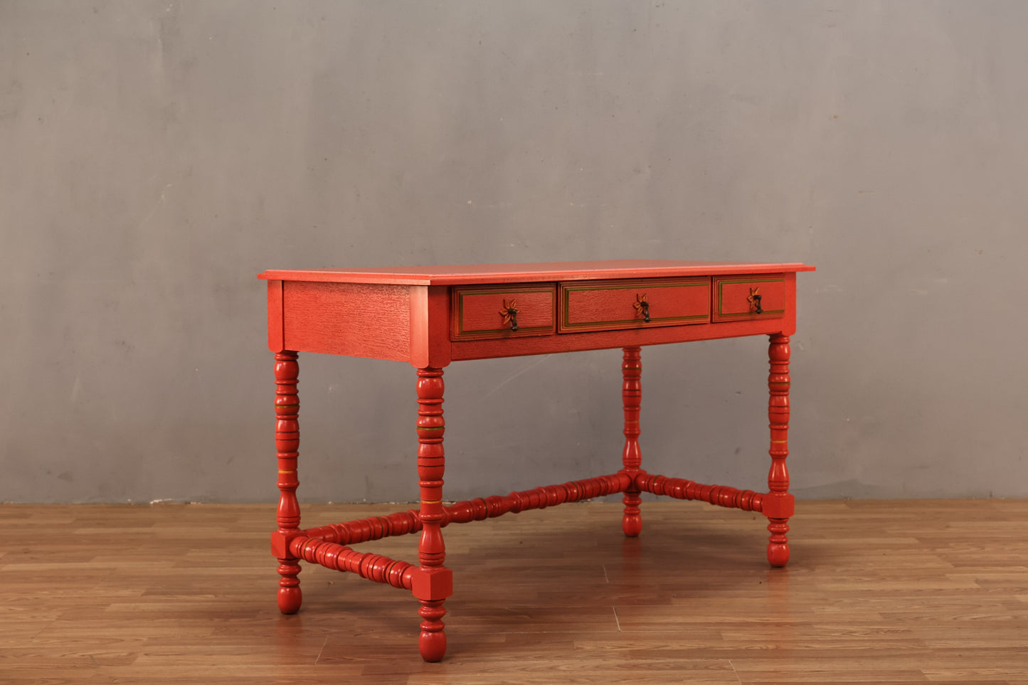Stanley “Olé” Scarlet 3-Drawer Desk