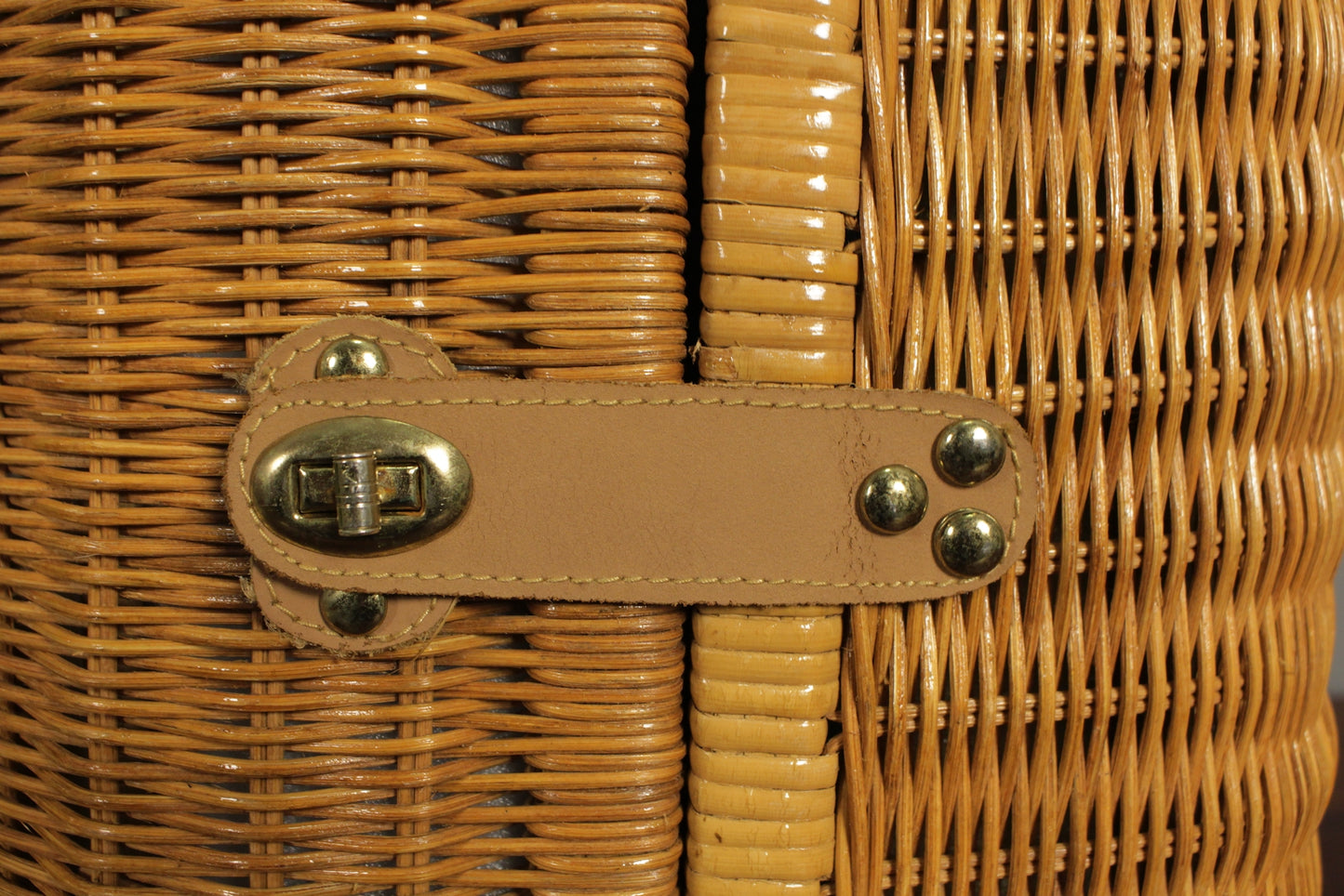 Wicker Wine Carrier Basket