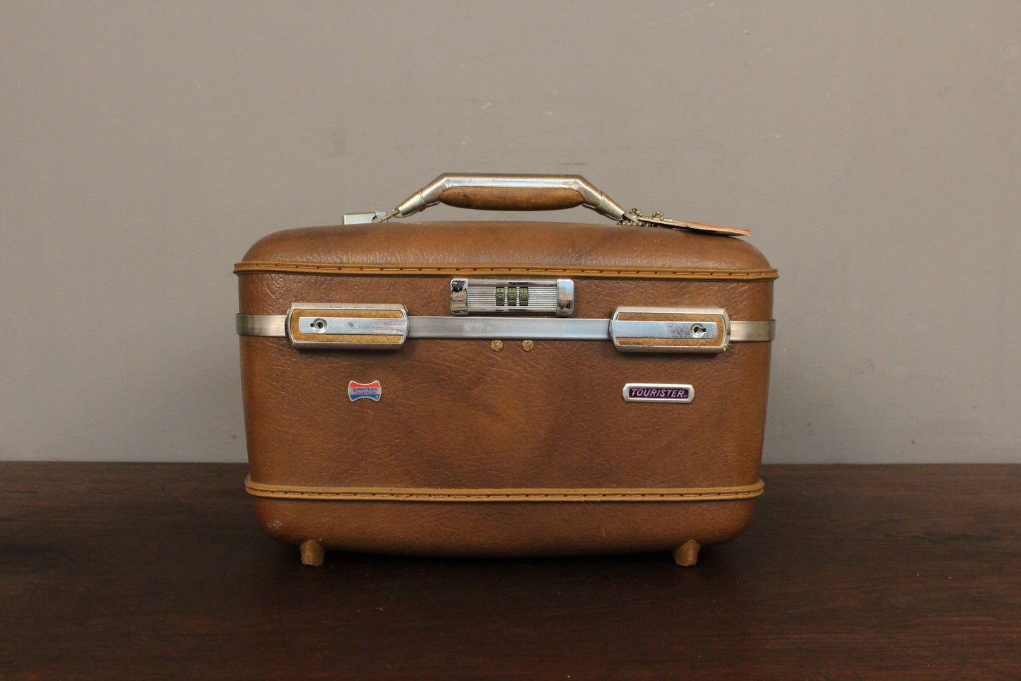Caramel Vinyl Tourister Train Case