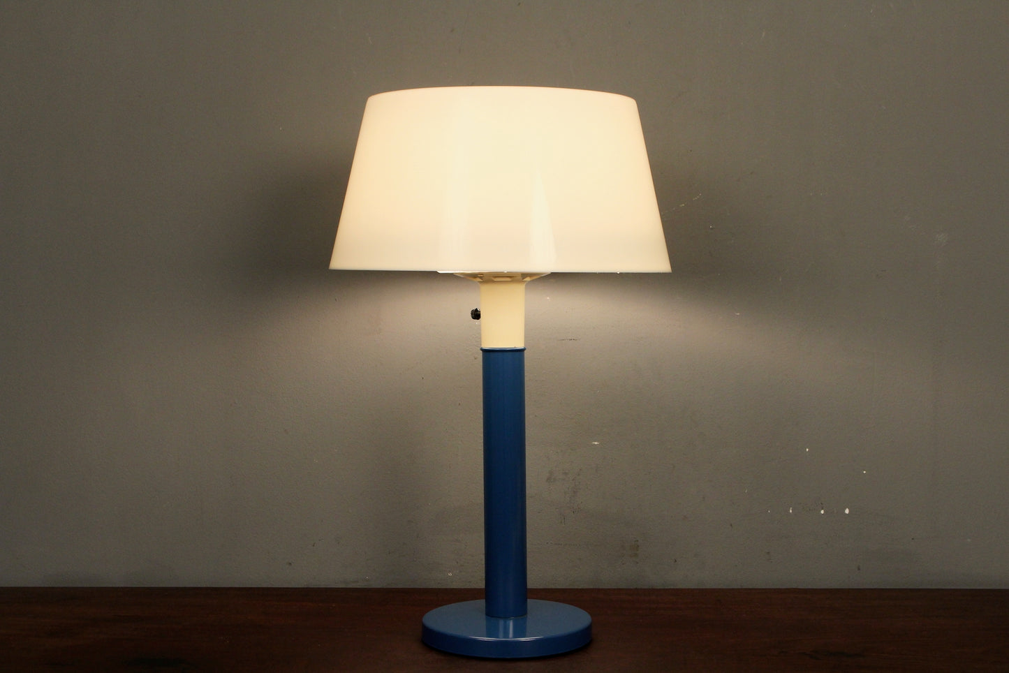 Gerald Thurston Mod Blue Table Lamp