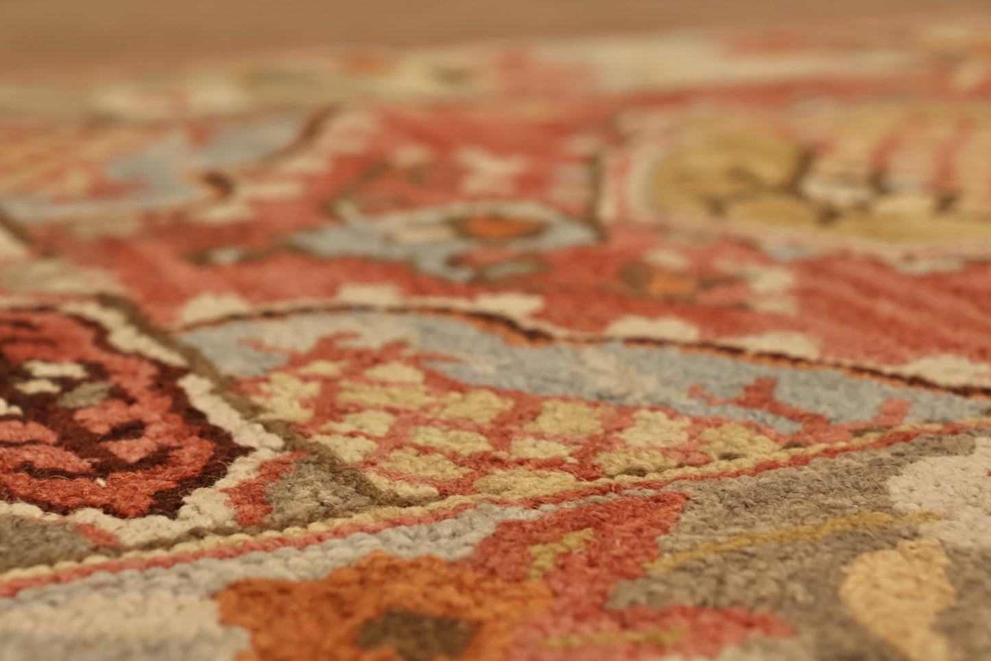 Small Momeni Tangier Medallian Wool Rug