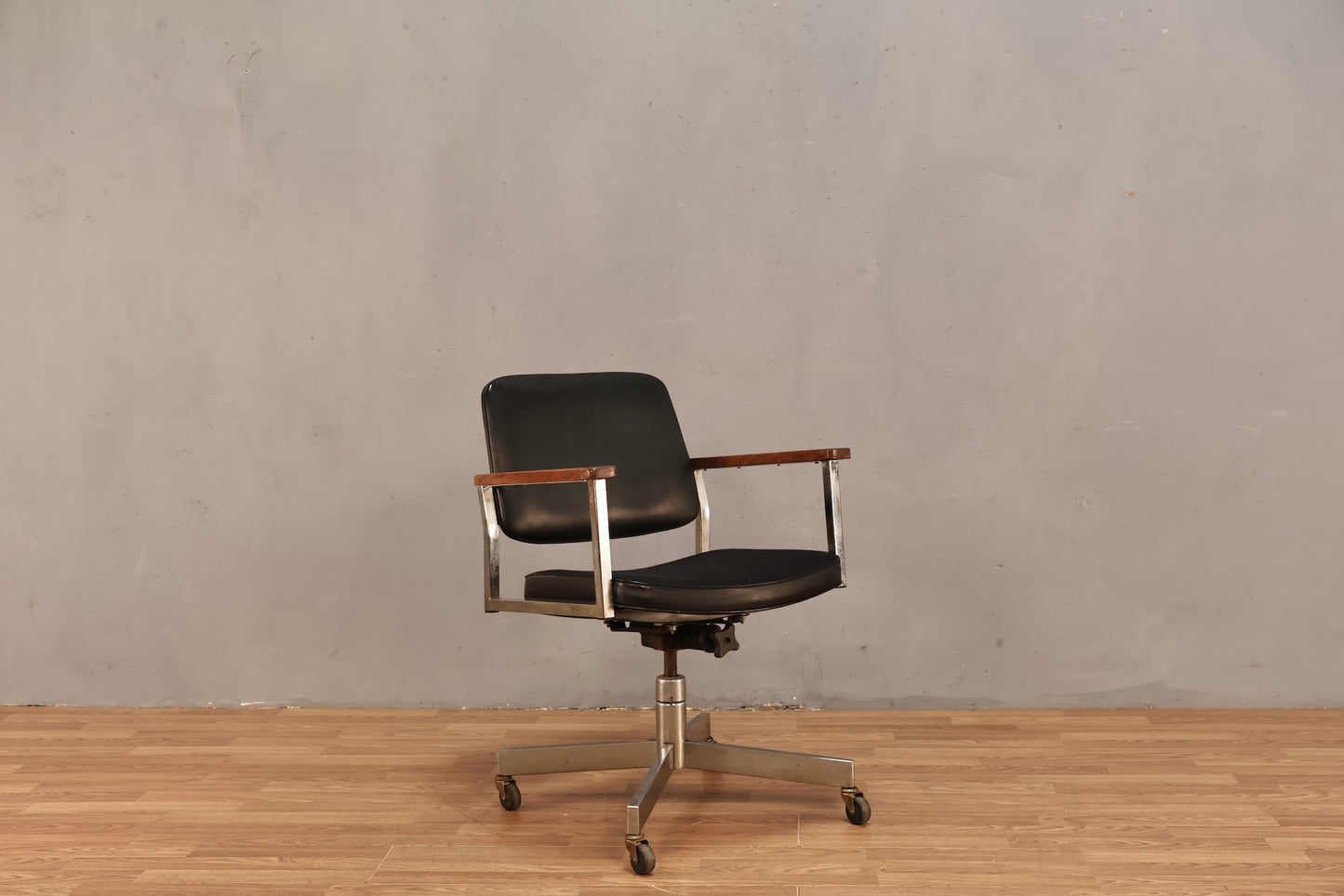 Industrial Mid Century Black Desk Chair