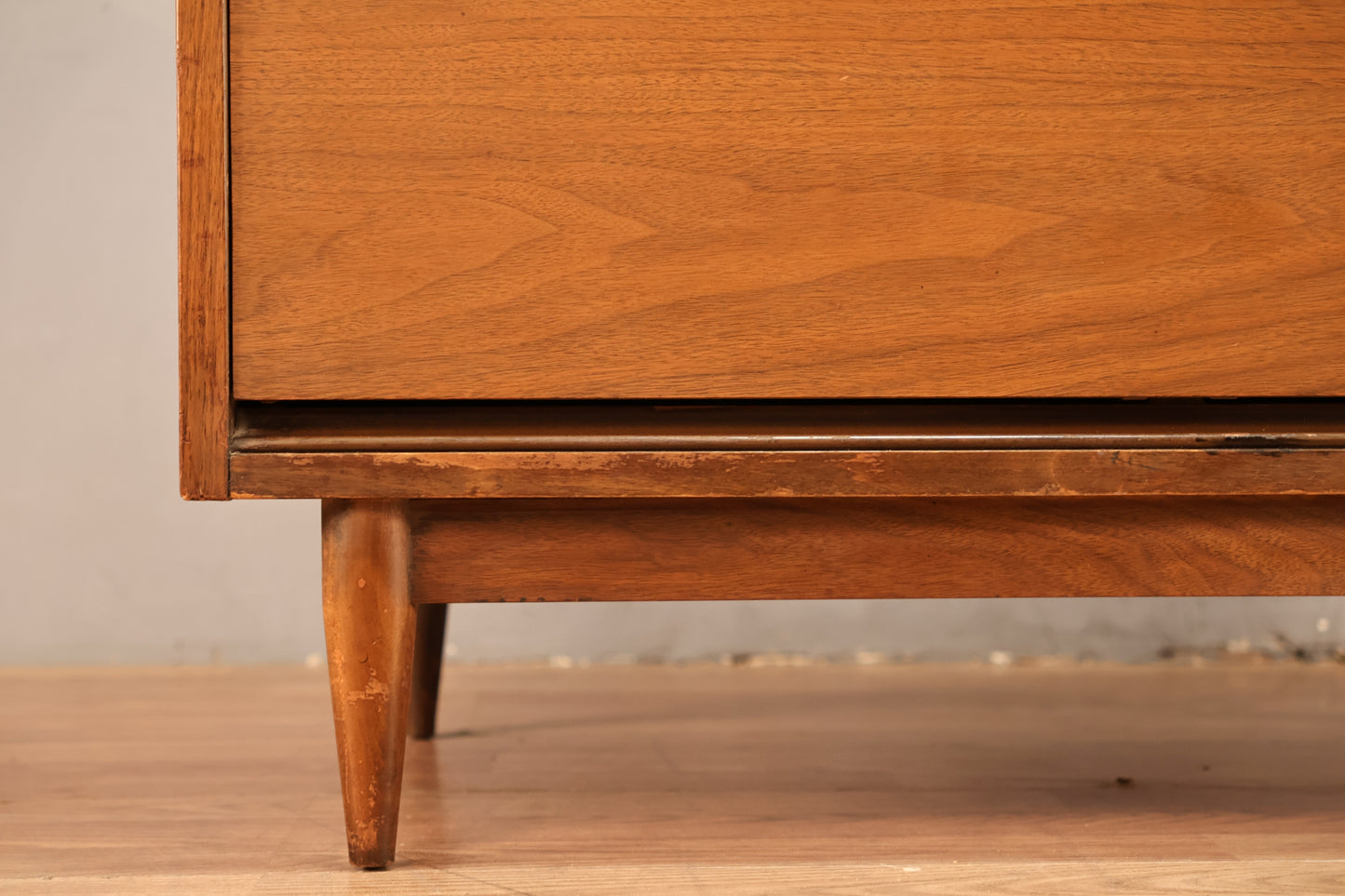 Mid Century Walnut & Laminate 4-Drawer Dresser
