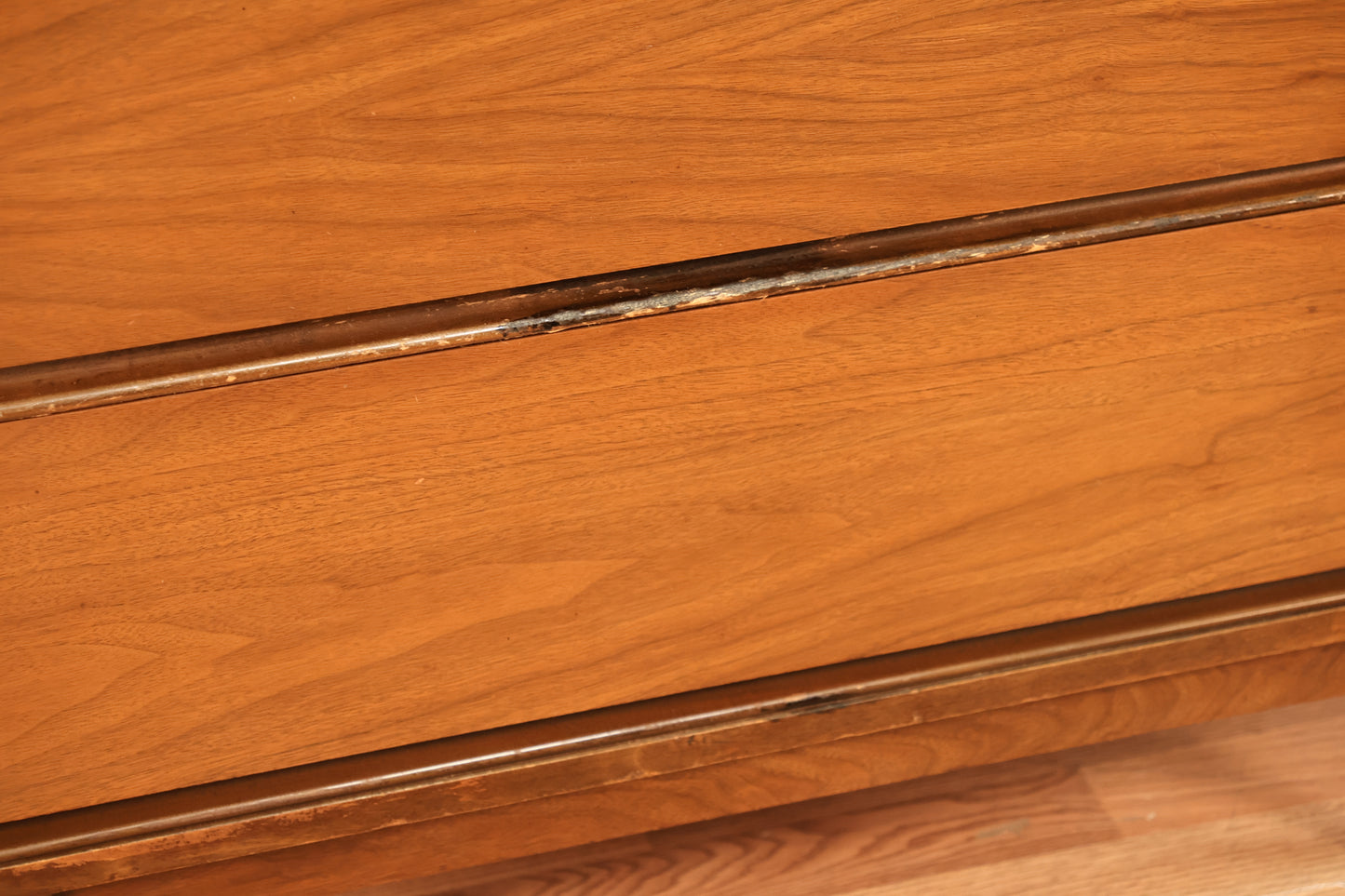 Mid Century Walnut & Laminate 4-Drawer Dresser