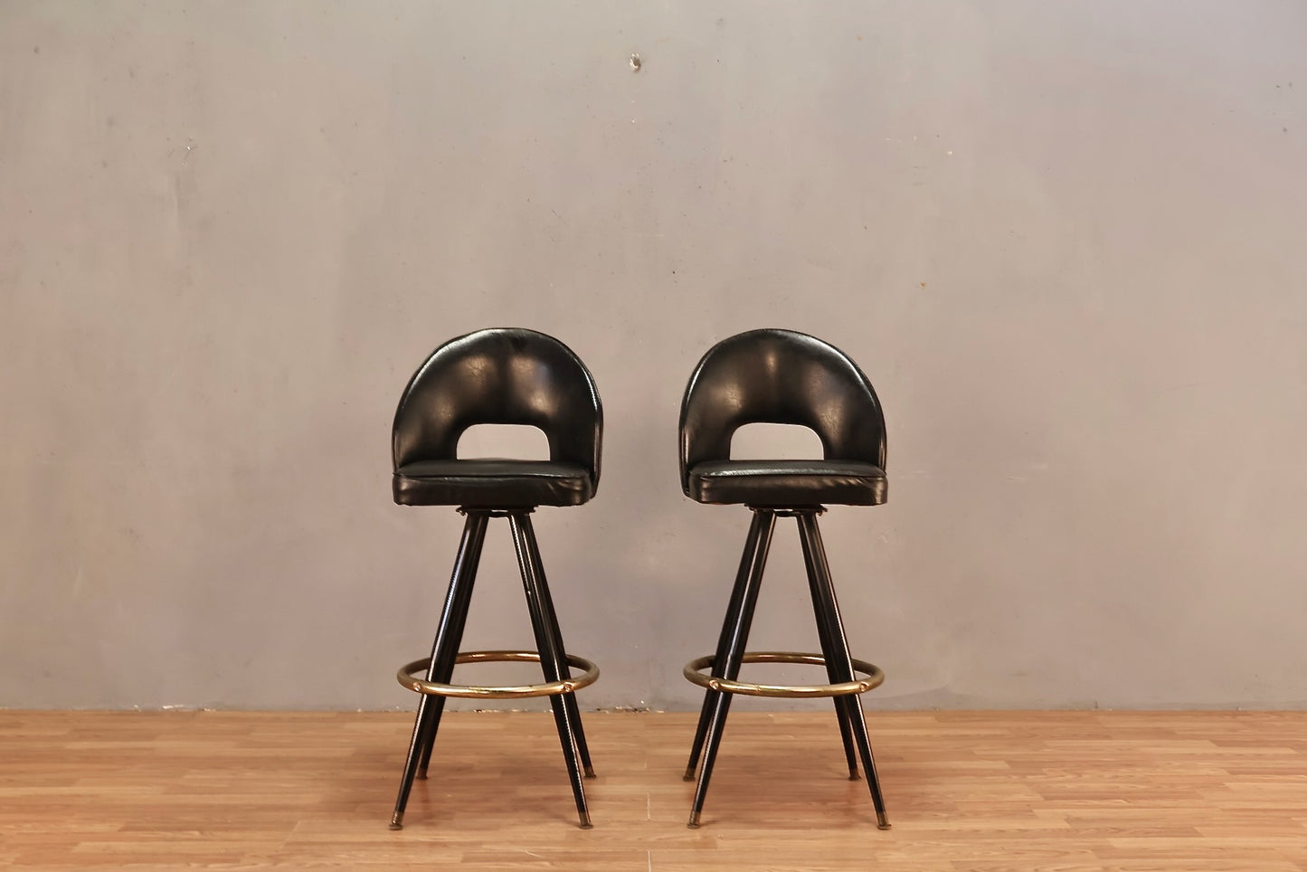 Atomic Black Vinyl Swivel Bar Stool