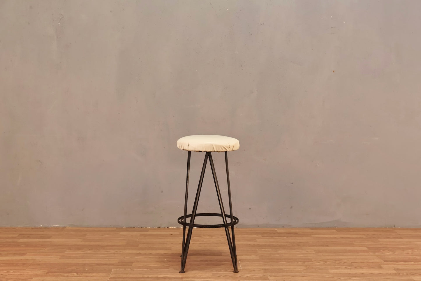 Iron & Marshmallow Bar Stool