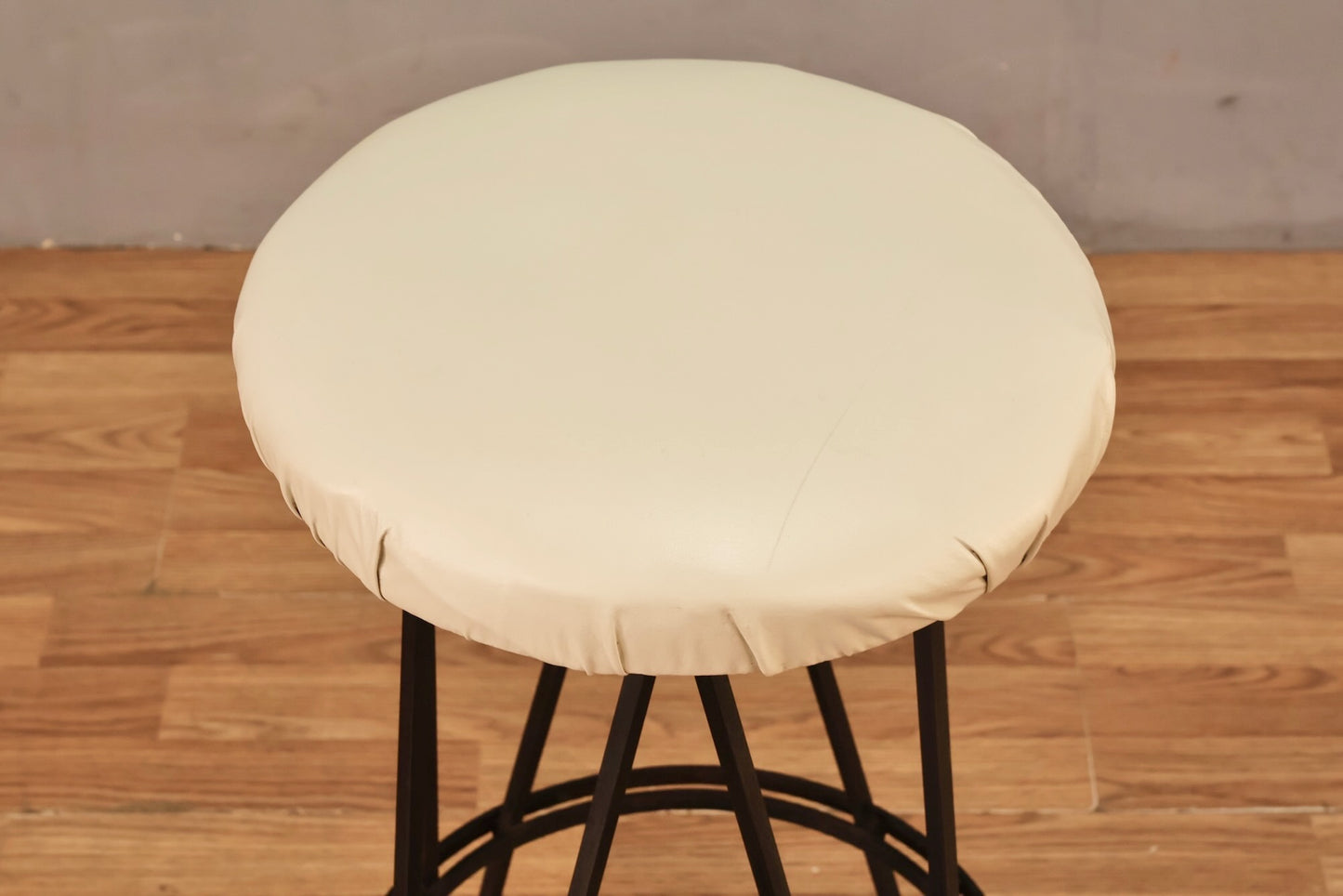 Iron & Marshmallow Bar Stool