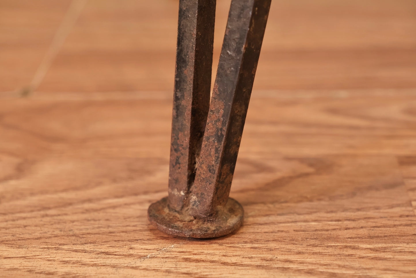 Iron & Marshmallow Bar Stool