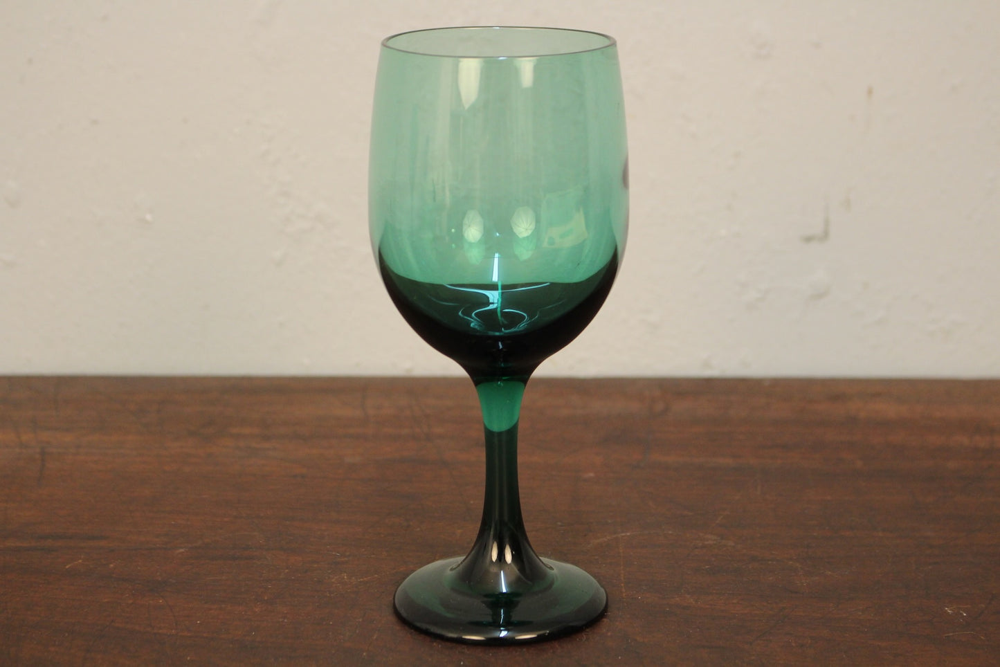 Set of 4 Libbey Emerald Wine Glasses