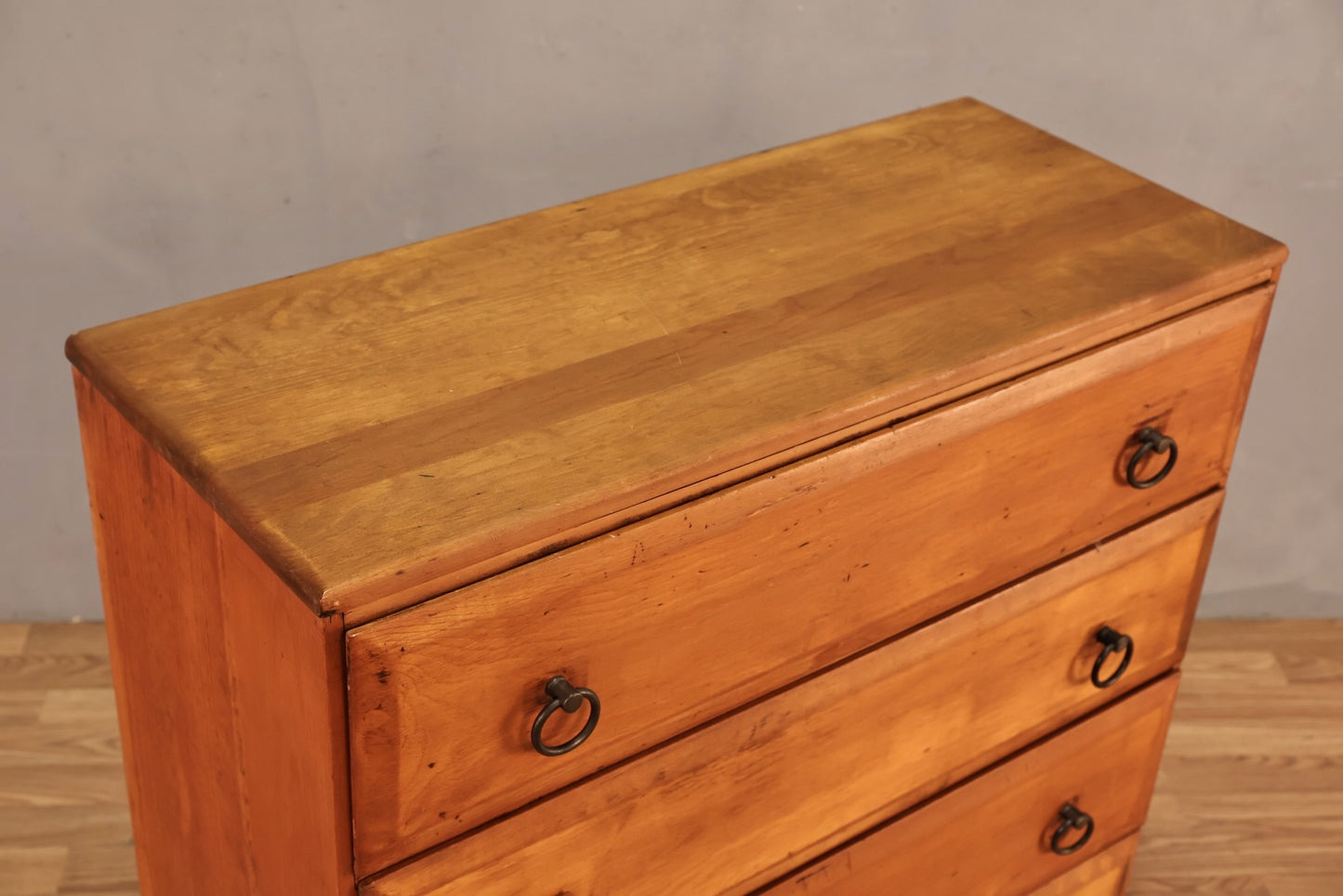 Country Pine 4-Drawer Dresser