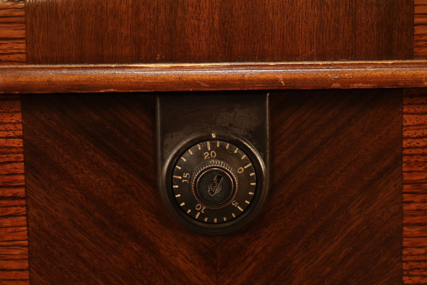 Cavalier Deco Cedar Chest - ONLINE ONLY
