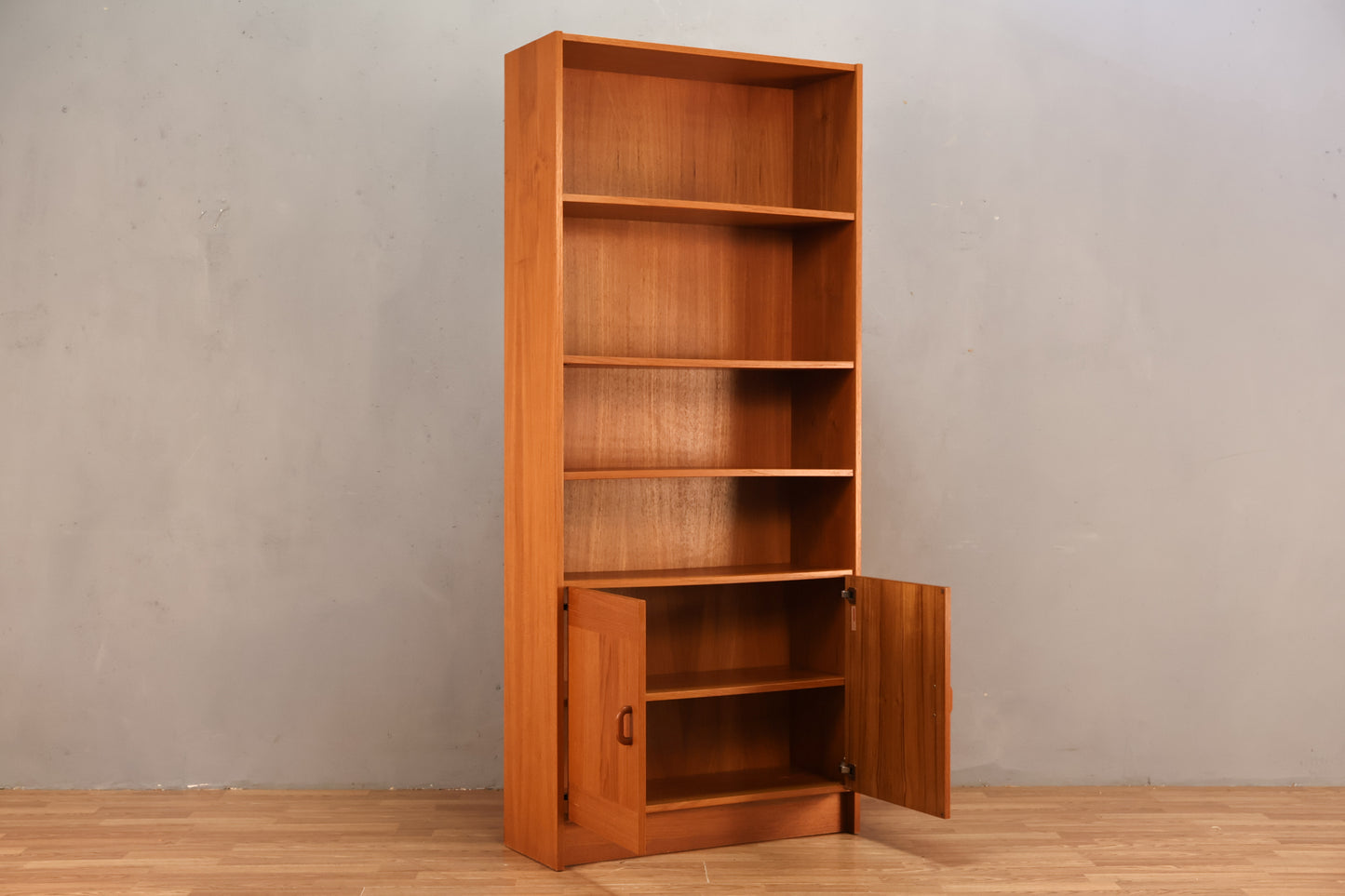 Domino Teak 2-Door Wall Unit