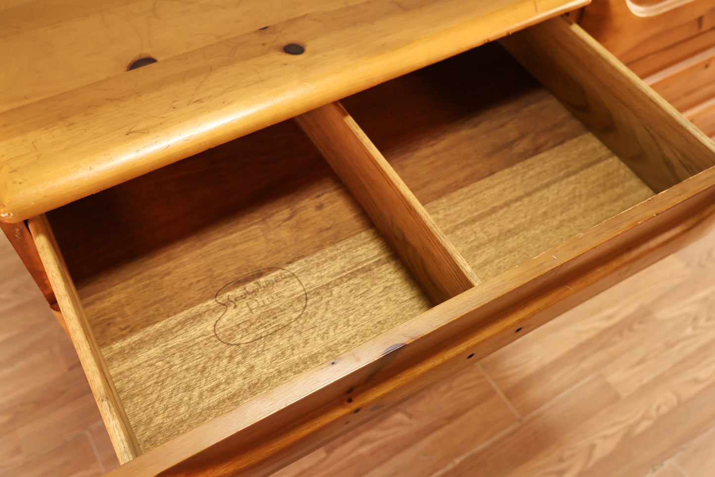 1950s Franklin Shockey Pine 8-Drawer Dresser